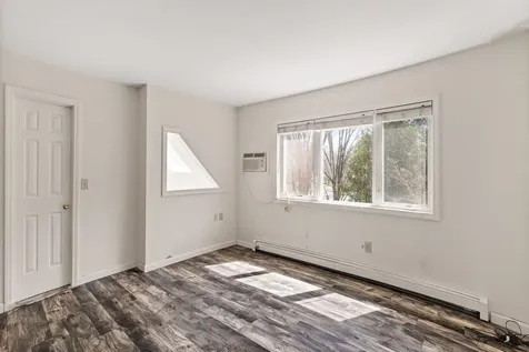 71 Cumberland Road Burlington VT 05401