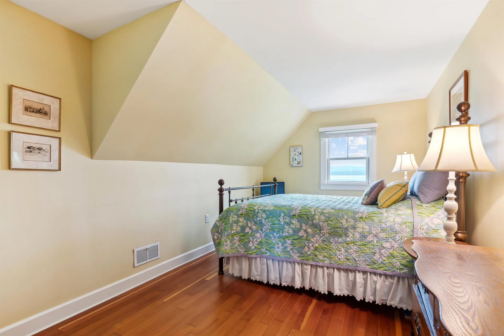 496 Shaker Boulevard Enfield NH 03748