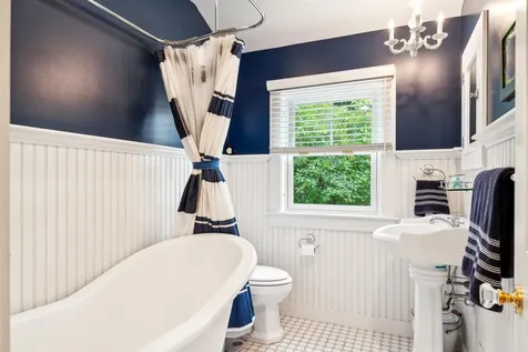 496 Shaker Boulevard Enfield NH 03748