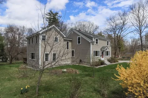 44 Pleasant Street Goffstown NH 03045