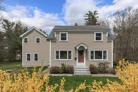 44 Pleasant Street Goffstown NH 03045
