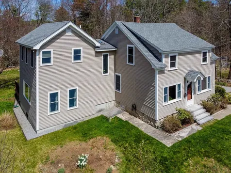 44 Pleasant Street Goffstown NH 03045