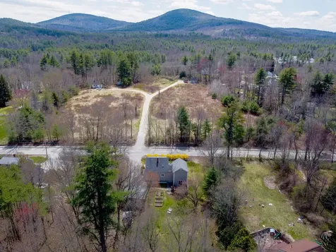 44 Pleasant Street Goffstown NH 03045