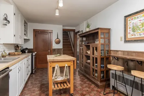 44 Pleasant Street Goffstown NH 03045