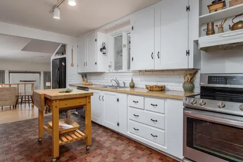 44 Pleasant Street Goffstown NH 03045