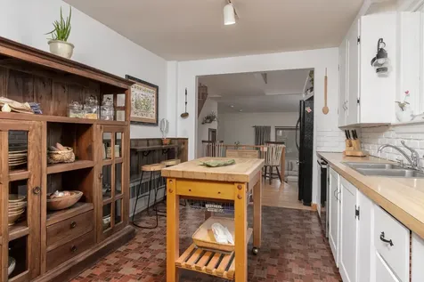 44 Pleasant Street Goffstown NH 03045