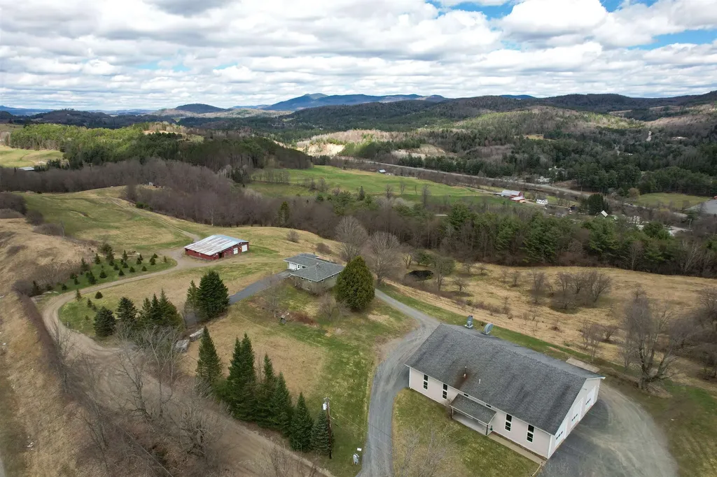 604 Lapierre Drive St. Johnsbury VT 05819