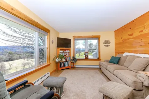 604 Lapierre Drive St. Johnsbury VT 05819
