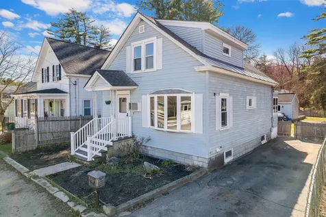 19 Patriots Way Rochester NH 03839
