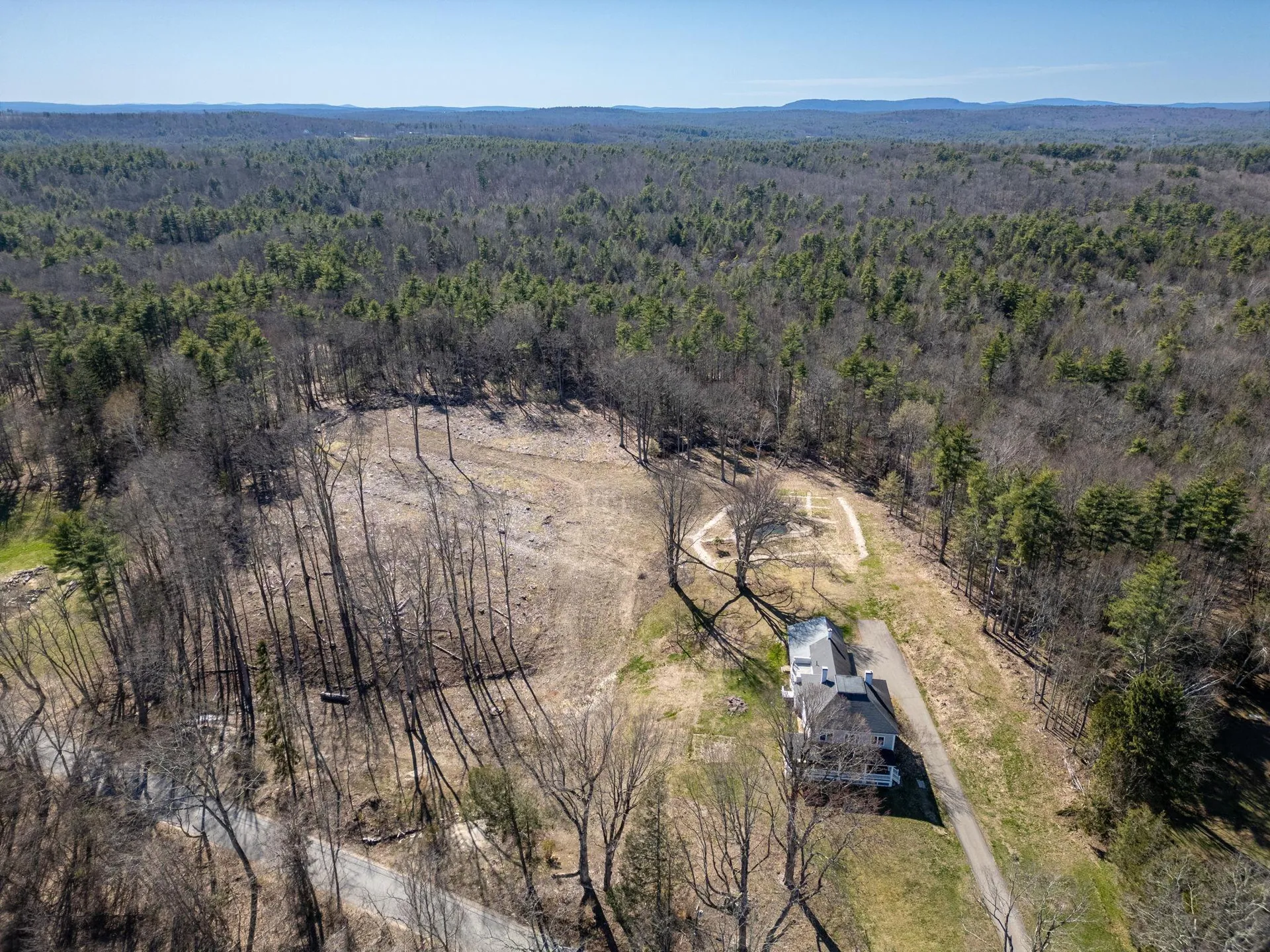 326 N River Road Epping NH 03042