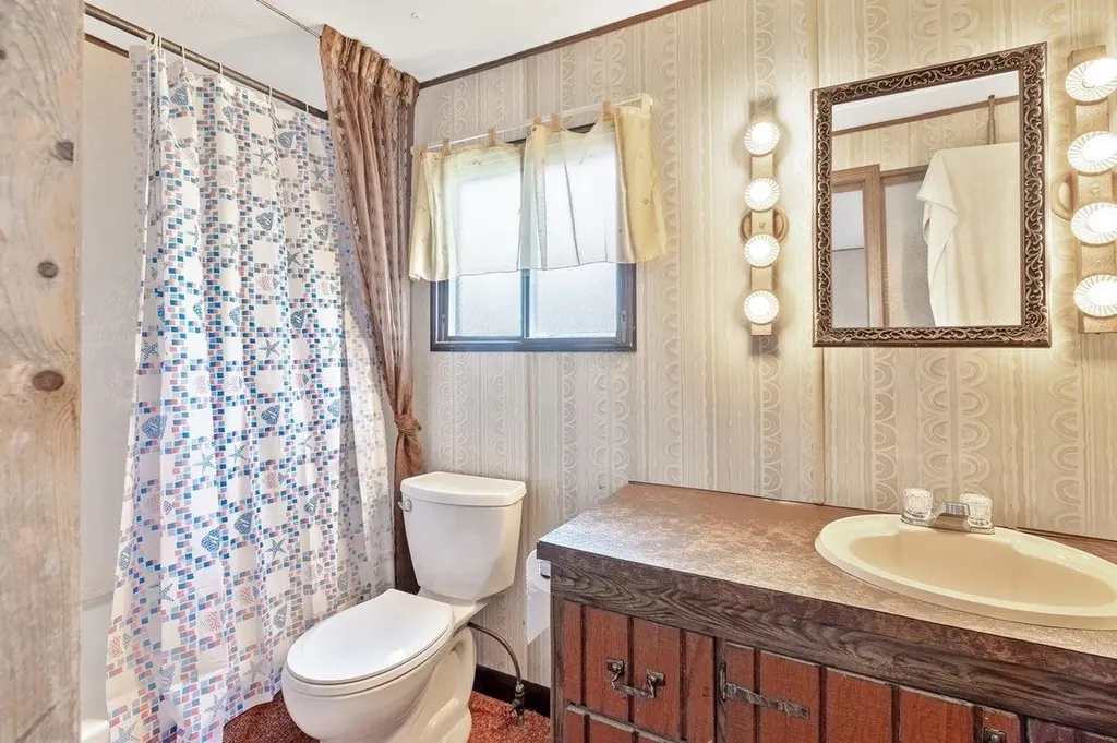 368 Jordan Point Road Isle La Motte VT 05463