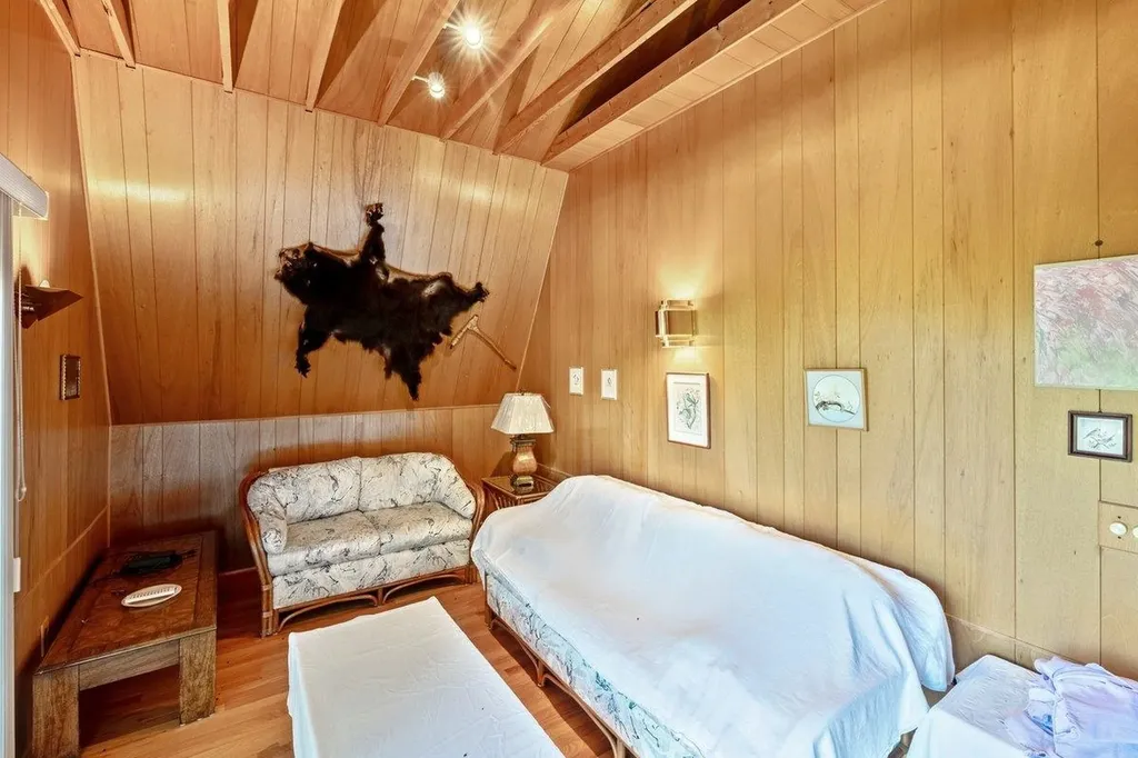 368 Jordan Point Road Isle La Motte VT 05463