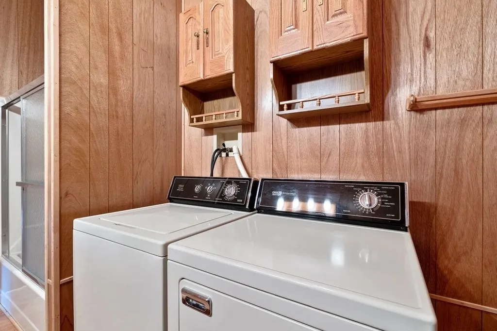 368 Jordan Point Road Isle La Motte VT 05463