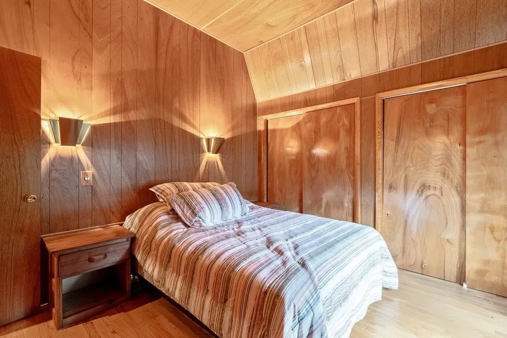 368 Jordan Point Road Isle La Motte VT 05463