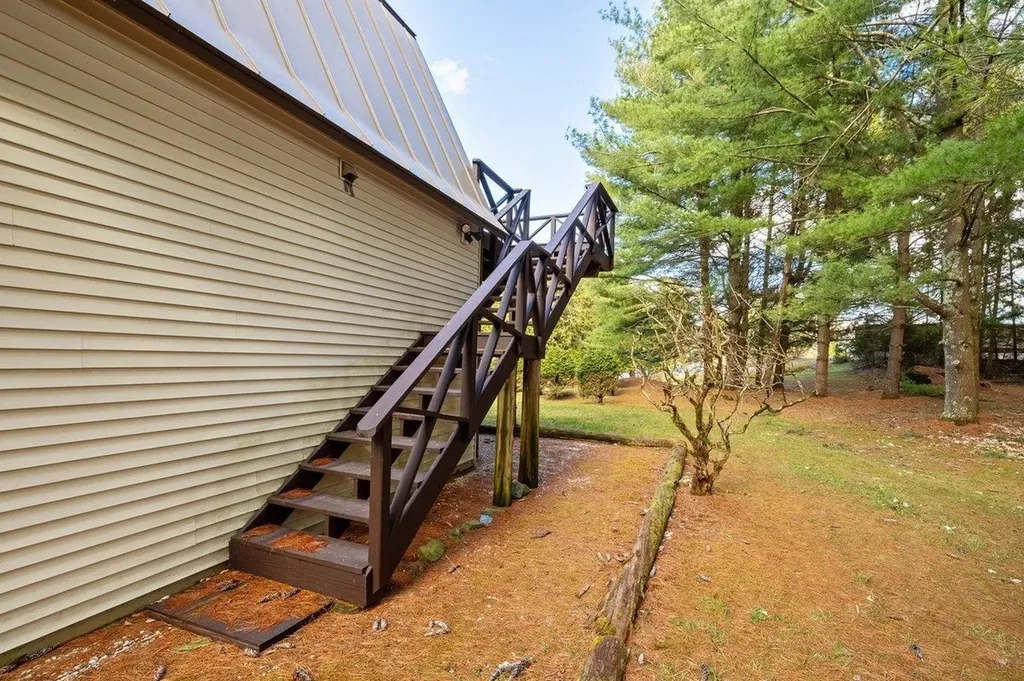 368 Jordan Point Road Isle La Motte VT 05463