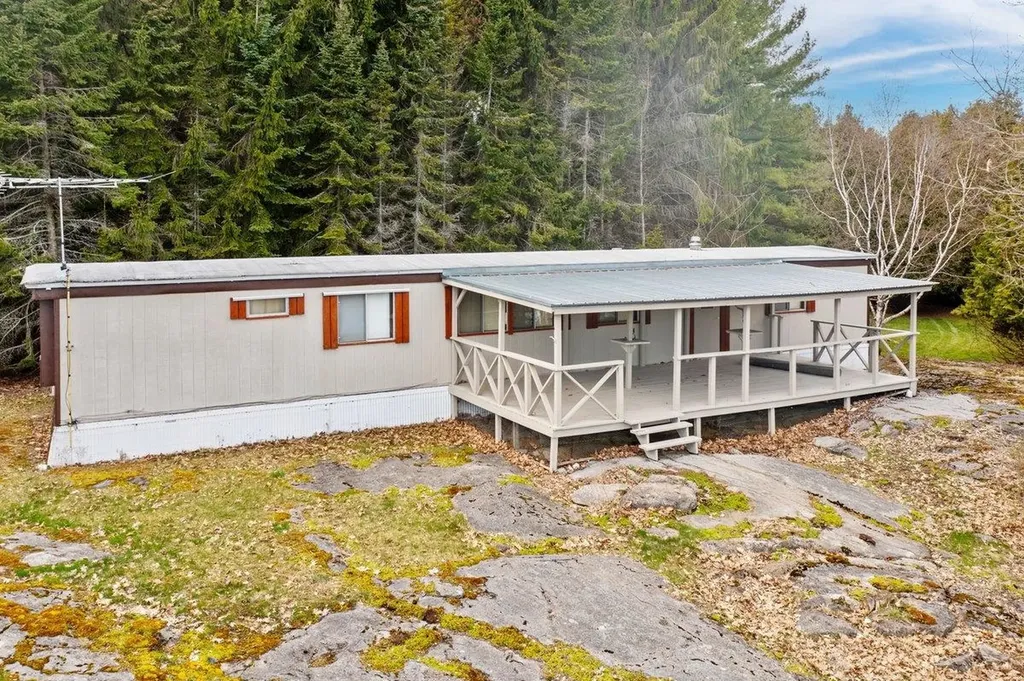 368 Jordan Point Road Isle La Motte VT 05463