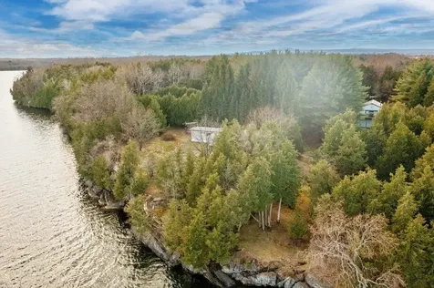 368 Jordan Point Road Isle La Motte VT 05463