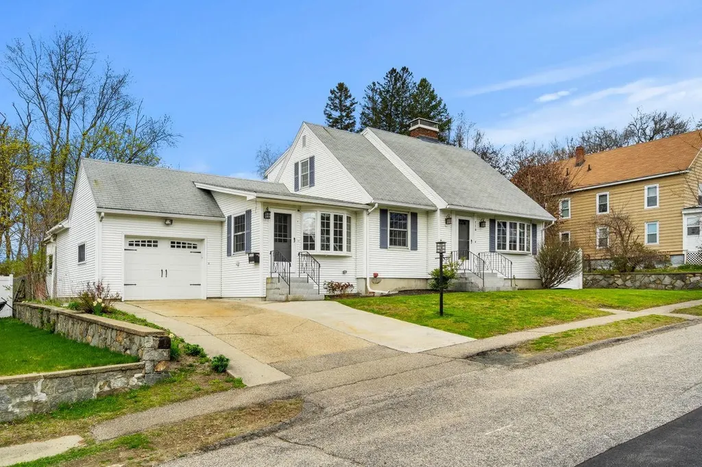 116 Oakdale Avenue Manchester NH 03103