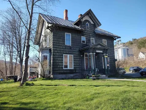 21 Peavine Boulevard Bethel VT 05032