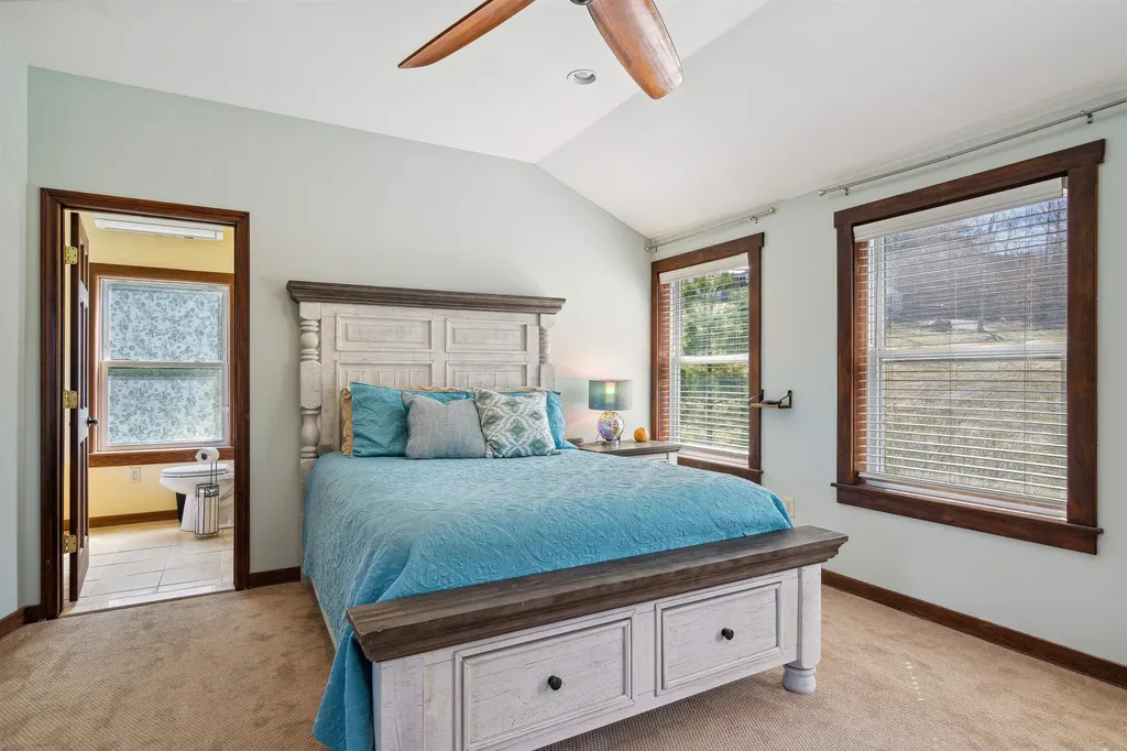 2347 Gee Hill Road Royalton VT 05068