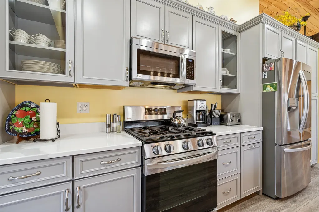 2347 Gee Hill Road Royalton VT 05068