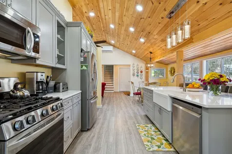 2347 Gee Hill Road Royalton VT 05068