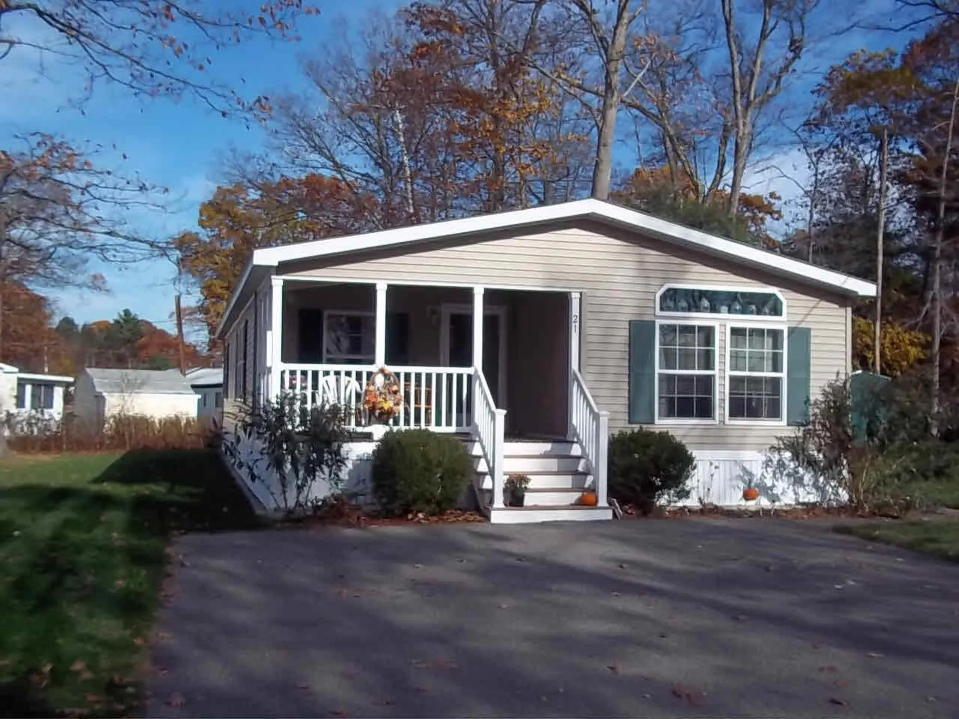 21 Hawthorne Road North Hampton NH 03862