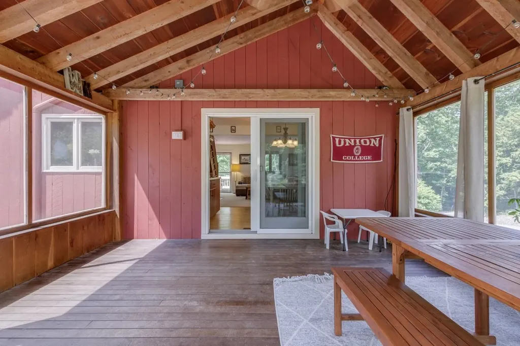 108 Couchtown Road Warner NH 03278