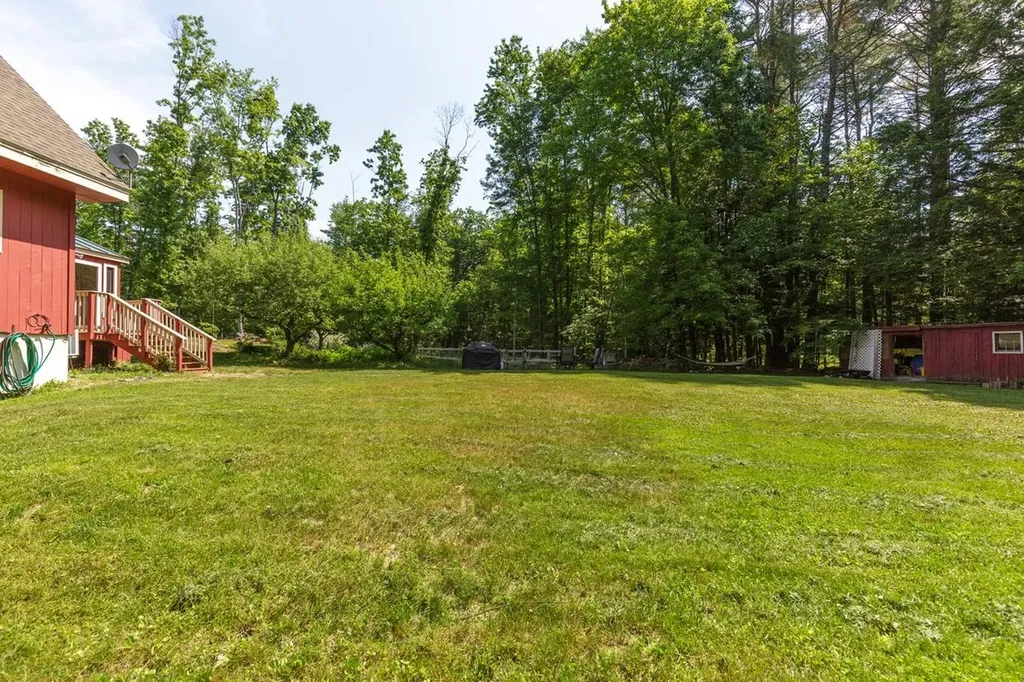 108 Couchtown Road Warner NH 03278