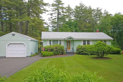6 Melody Lane Londonderry NH 03053