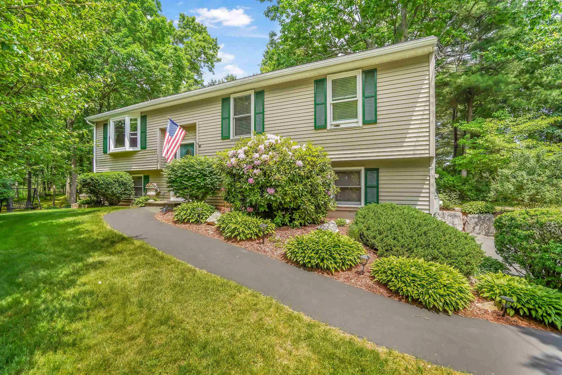 125 Drew Avenue Manchester NH 03104
