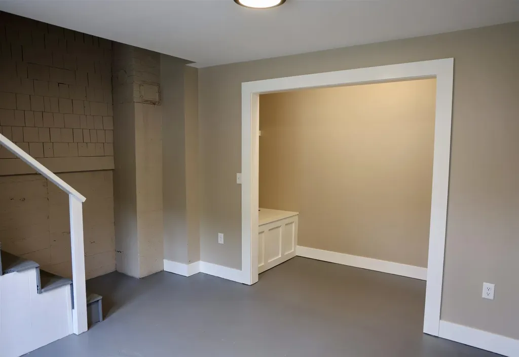 95 Massachusetts Avenue Laconia NH 03246
