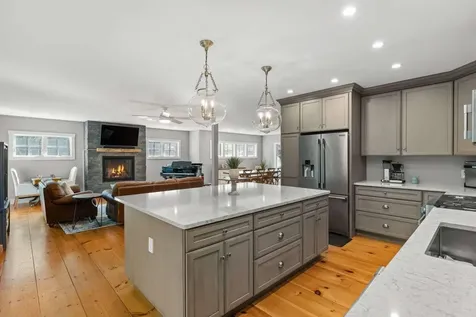 476 Thomas Lane Stowe VT 05672