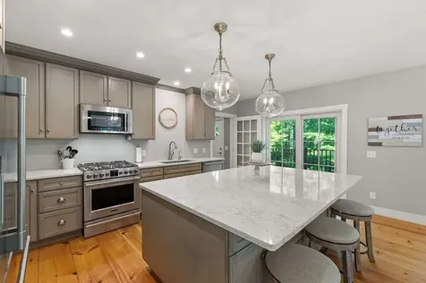 476 Thomas Lane Stowe VT 05672