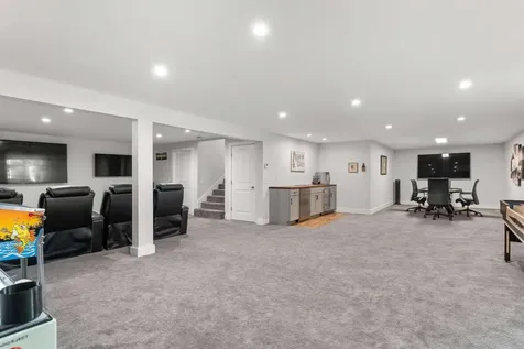 476 Thomas Lane Stowe VT 05672