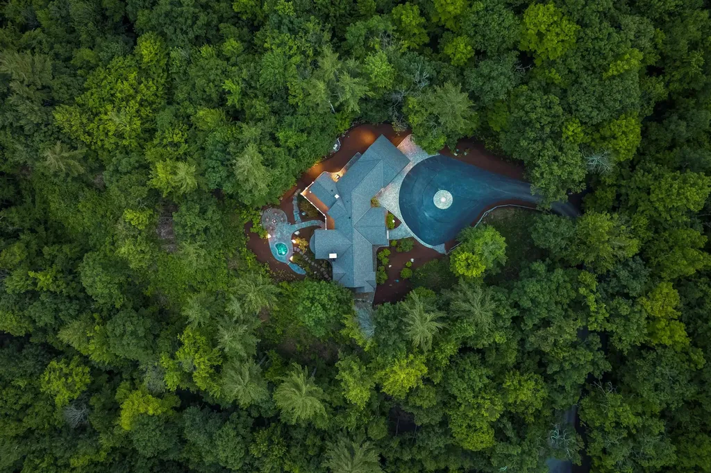 95 Bears Nest Trail Moultonborough NH 03254