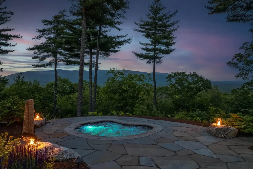 95 Bears Nest Trail Moultonborough NH 03254