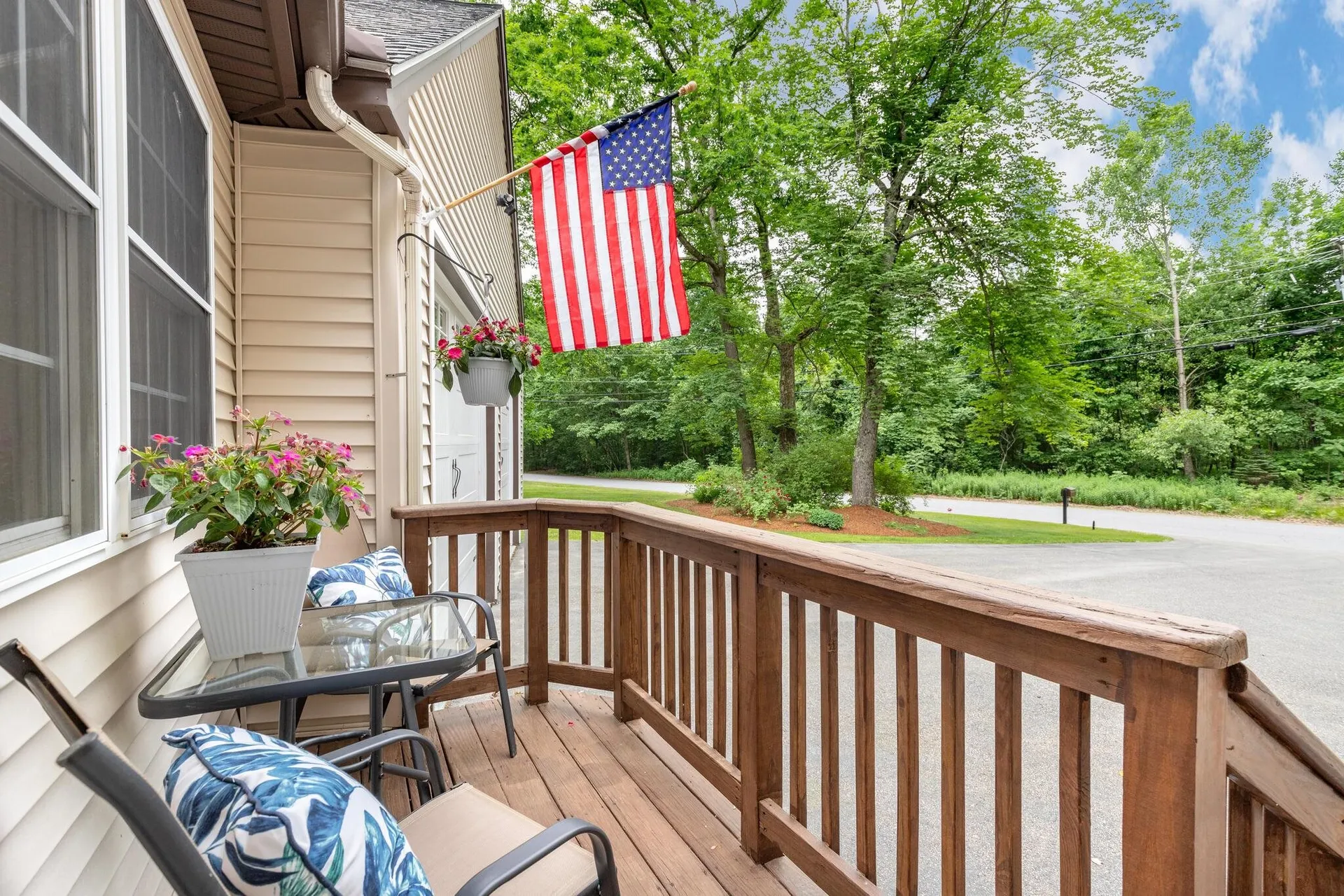 17 Nakomo Drive Litchfield NH 03052-2418