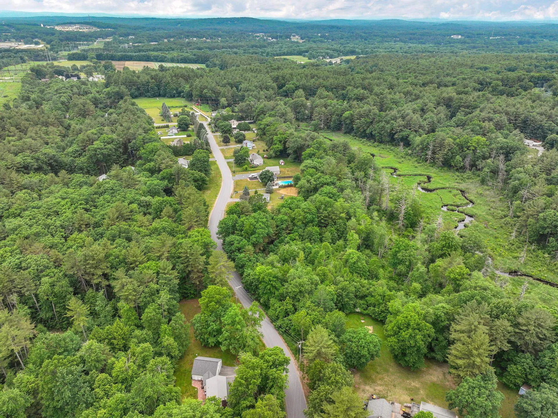 17 Nakomo Drive Litchfield NH 03052-2418