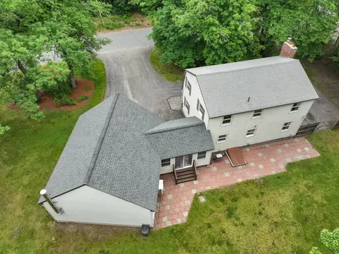 17 Nakomo Drive Litchfield NH 03052-2418