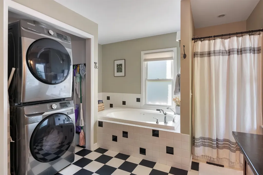 59 Poirier Place Burlington VT 05408