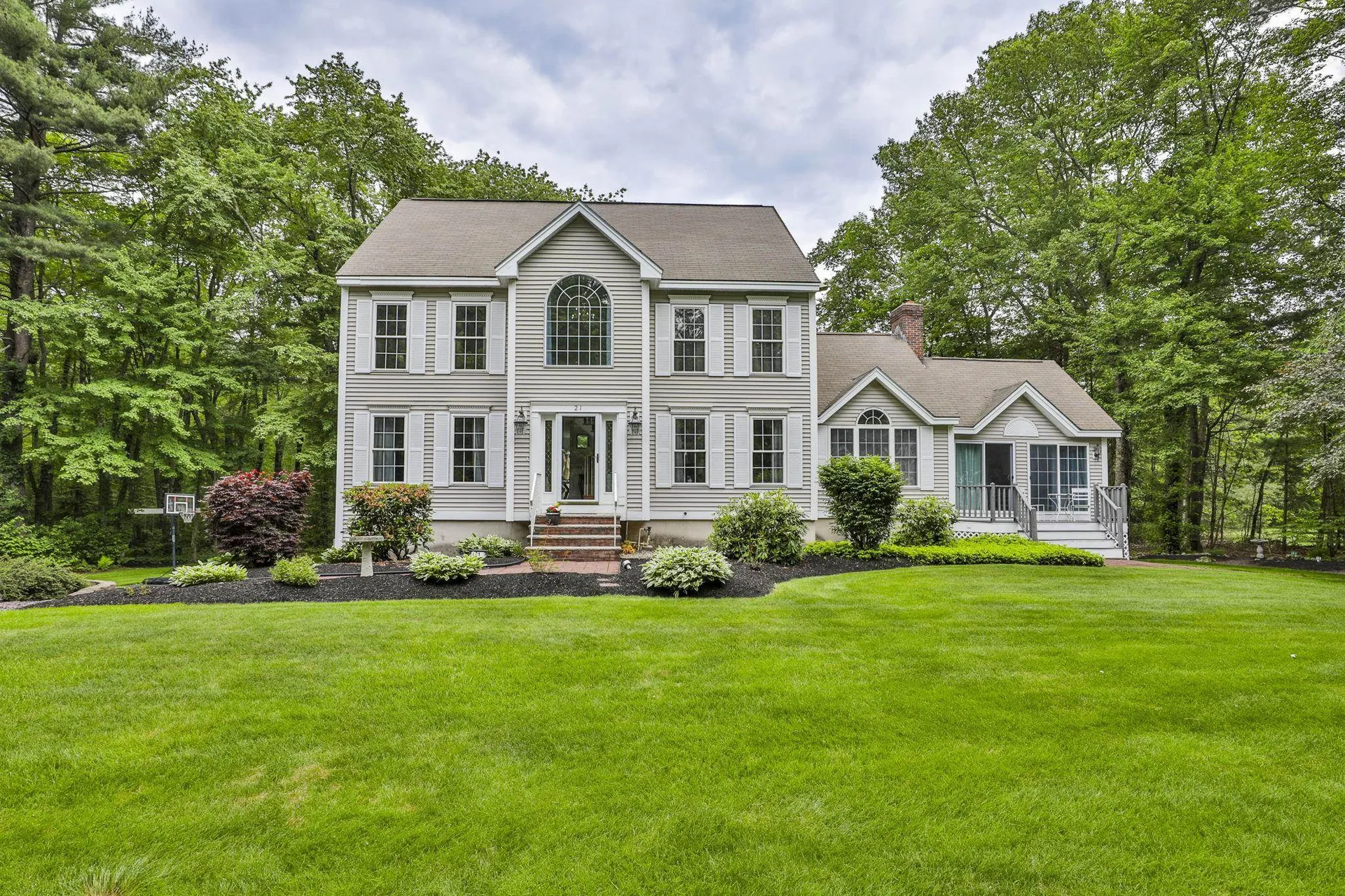 21 Ganley Drive Salem NH 03079