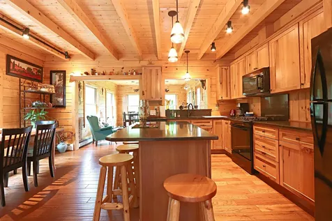 173 Perleys Lane Lyndon VT 05851