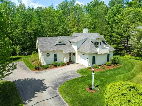 5 Lantern Circle Laconia NH 03246
