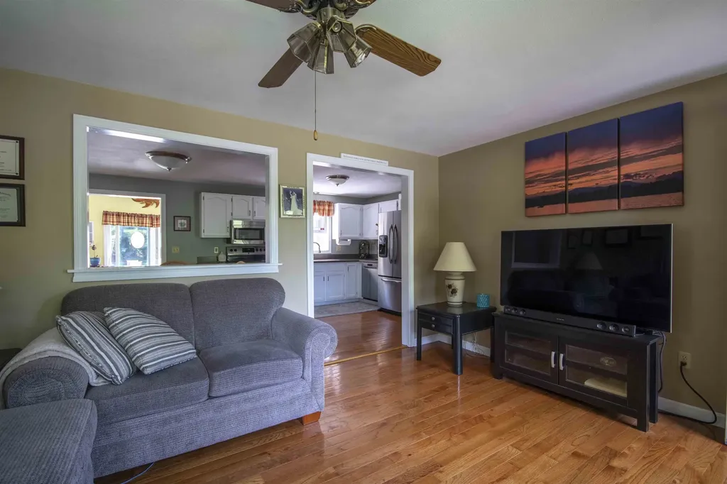 1 Carmel Drive Londonderry NH 03053