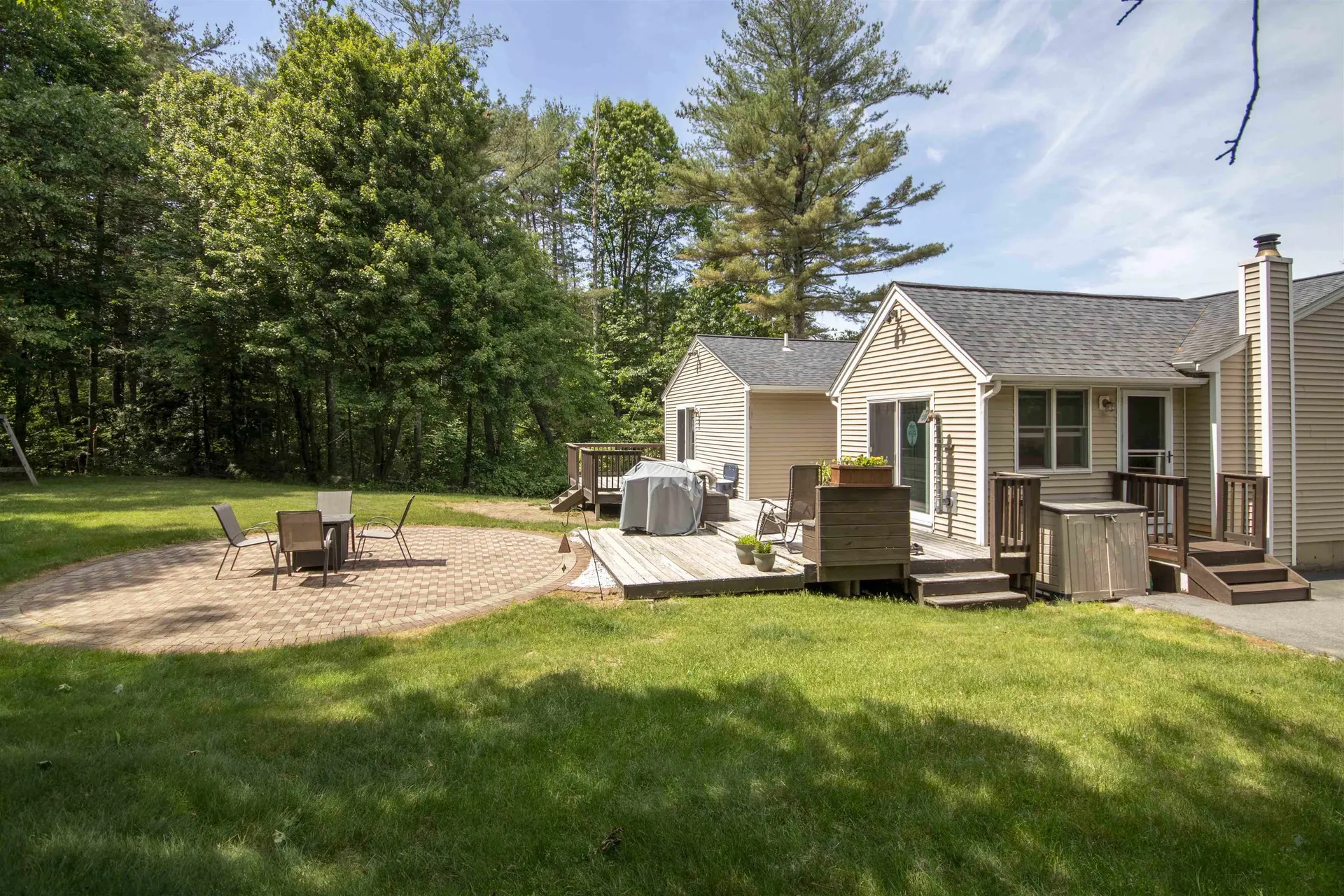 1 Carmel Drive Londonderry NH 03053