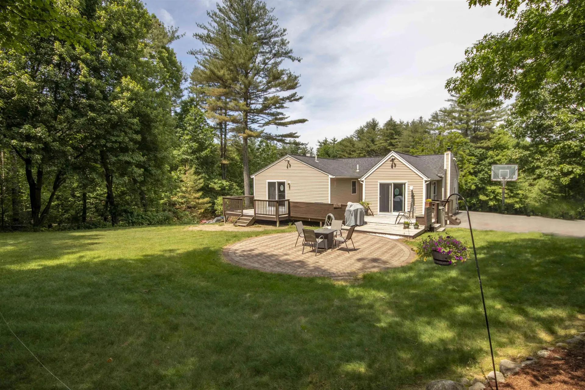 1 Carmel Drive Londonderry NH 03053