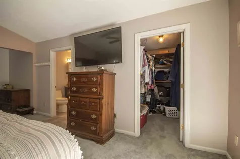 1 Carmel Drive Londonderry NH 03053