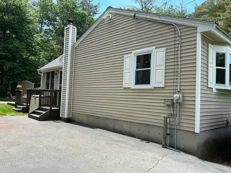 1 Carmel Drive Londonderry NH 03053