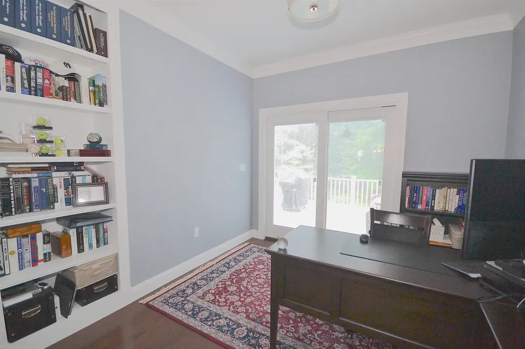 5 Metea Lane Bedford NH 03110